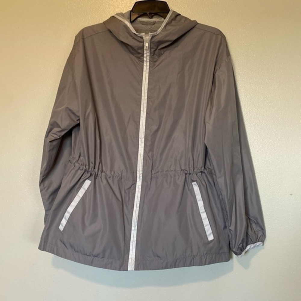 Fleet Street  knit woven net-lined rain coat-jacket. Gray and white cinches M